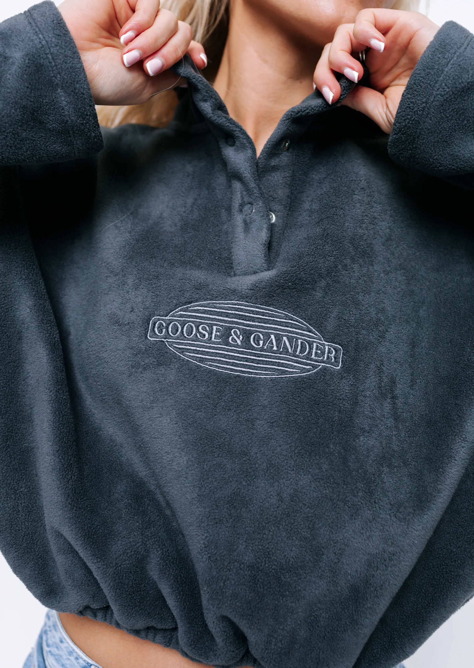 L&L Oval Embroidered Cropped Fleece - Charcoal - Image 2
