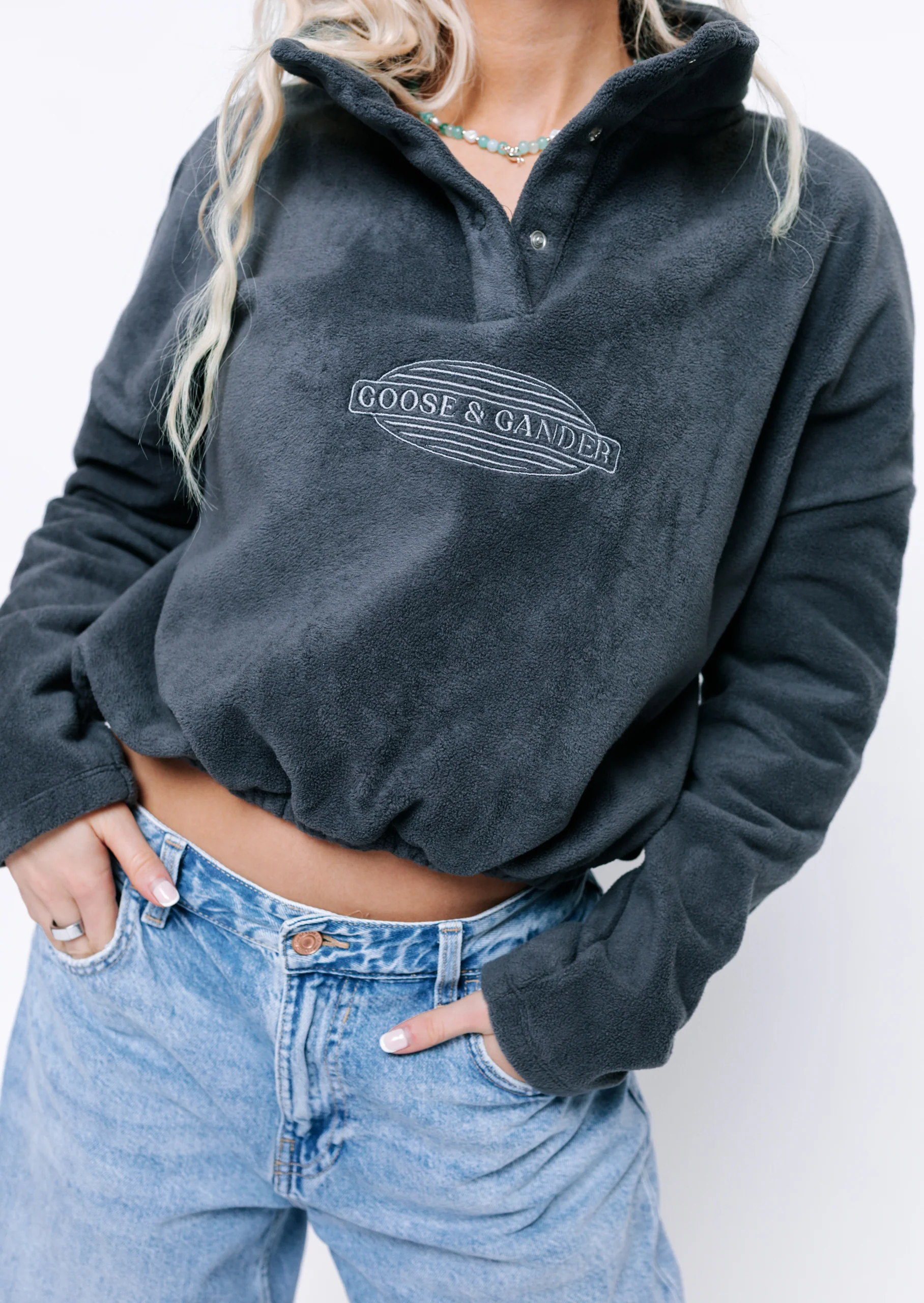 L&L Oval Embroidered Cropped Fleece - Charcoal - Image 4