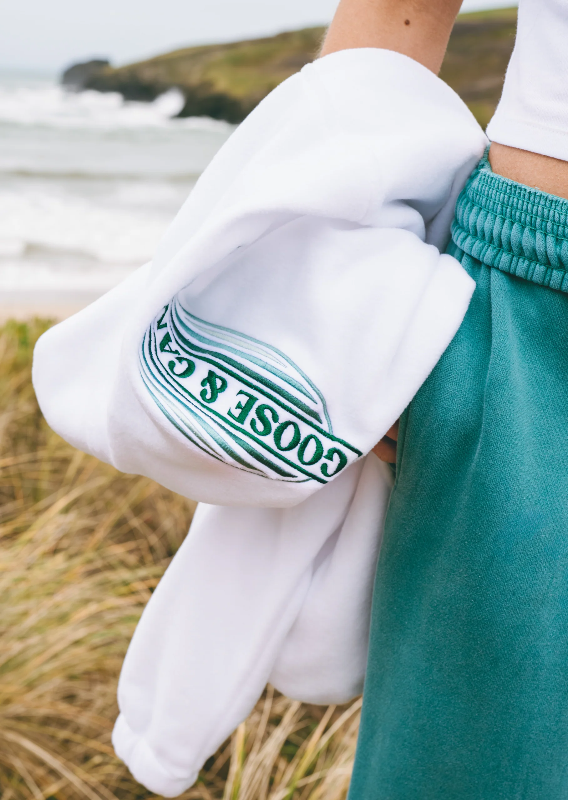 L&L Oval Embroidered Full Zip Fleece - White - Image 3