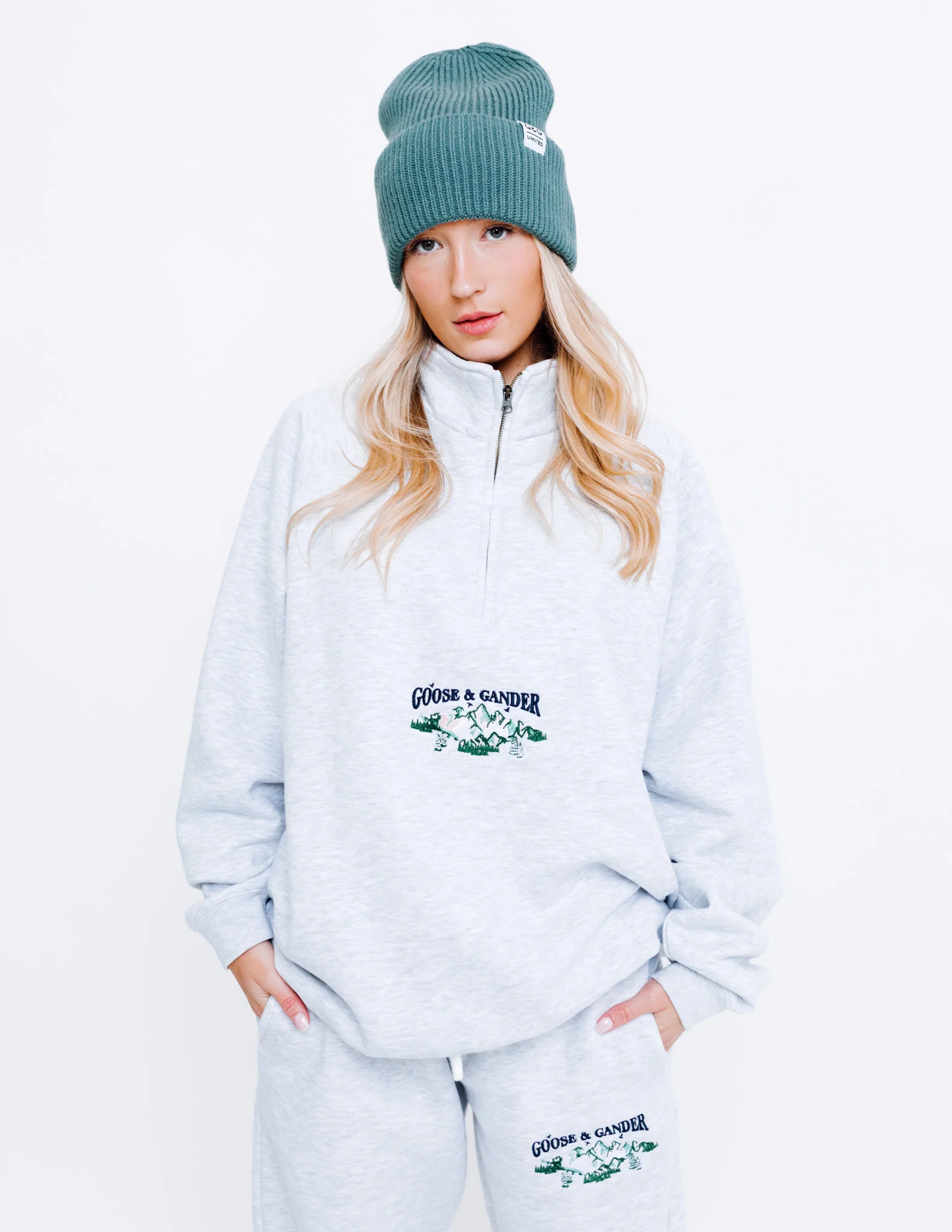 Mountain 1/4 Zip Sweat - Ash Grey - Image 10