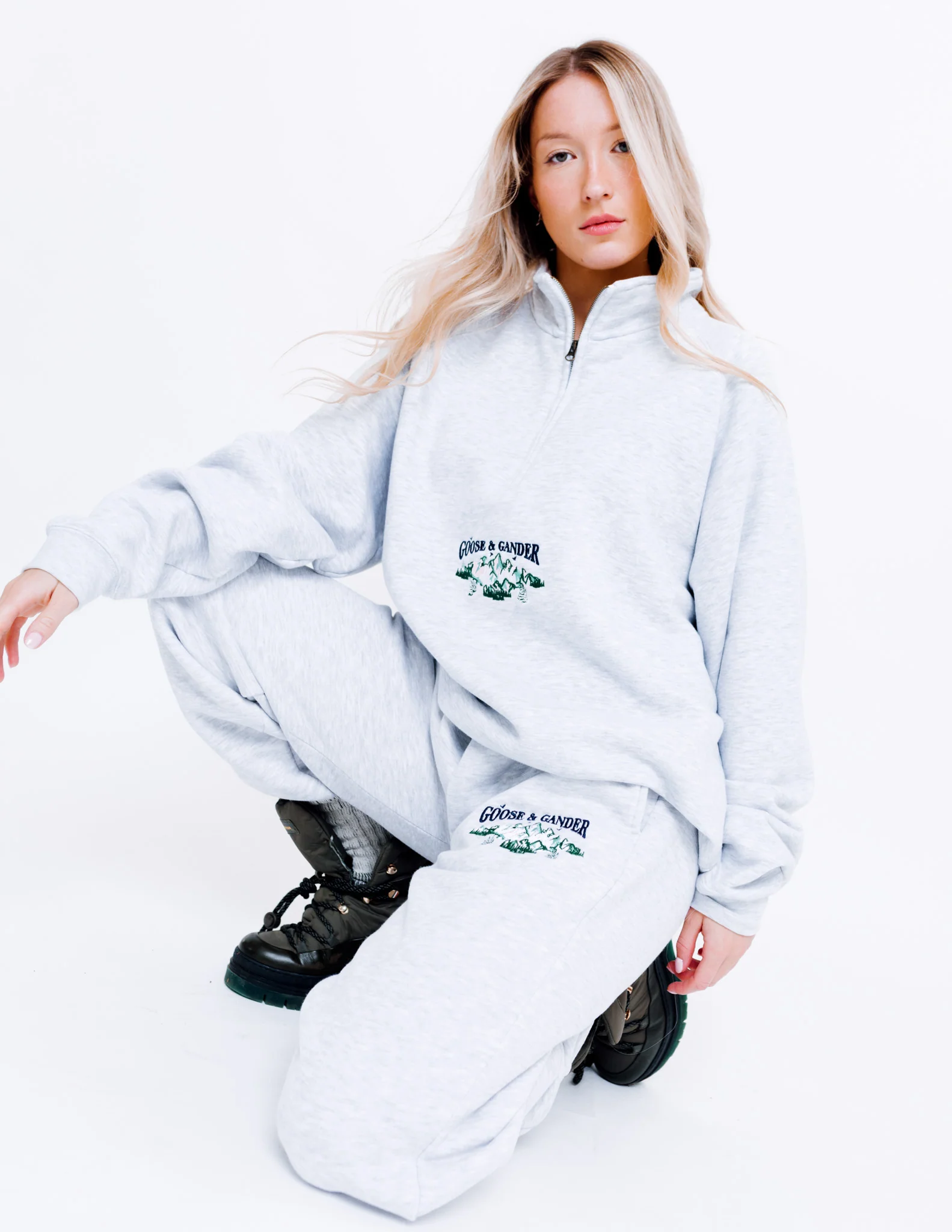 Mountain 1/4 Zip Sweat - Ash Grey - Image 7