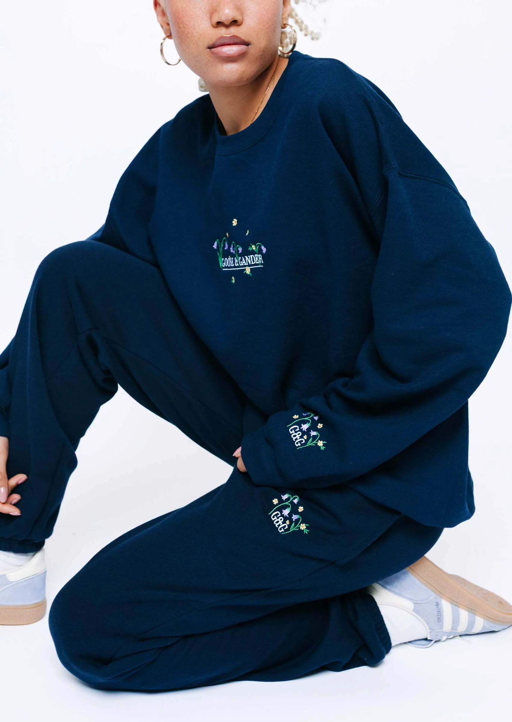 Bluebell Embroidered Sweatshirt - Navy - Image 10