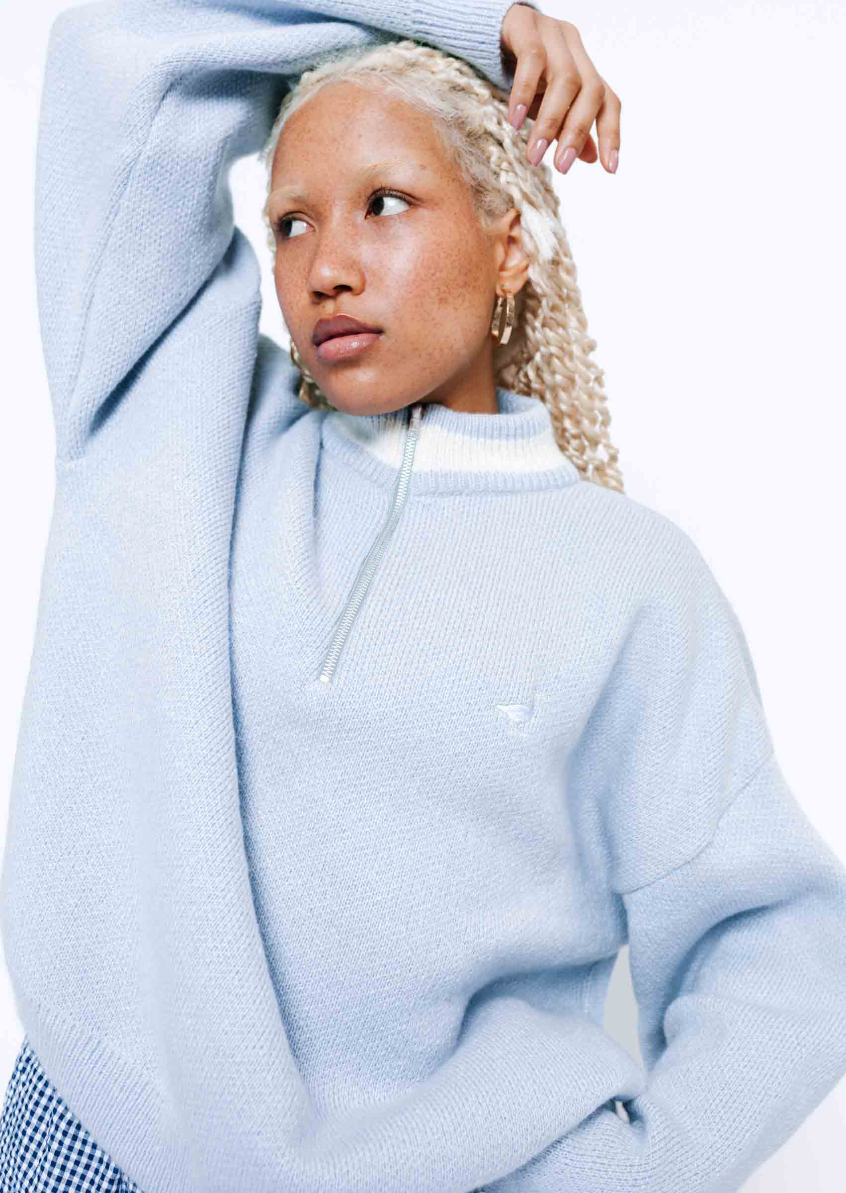 Knitted Goose 1/4 Zip Sweat - Pastel Blue - Image 15