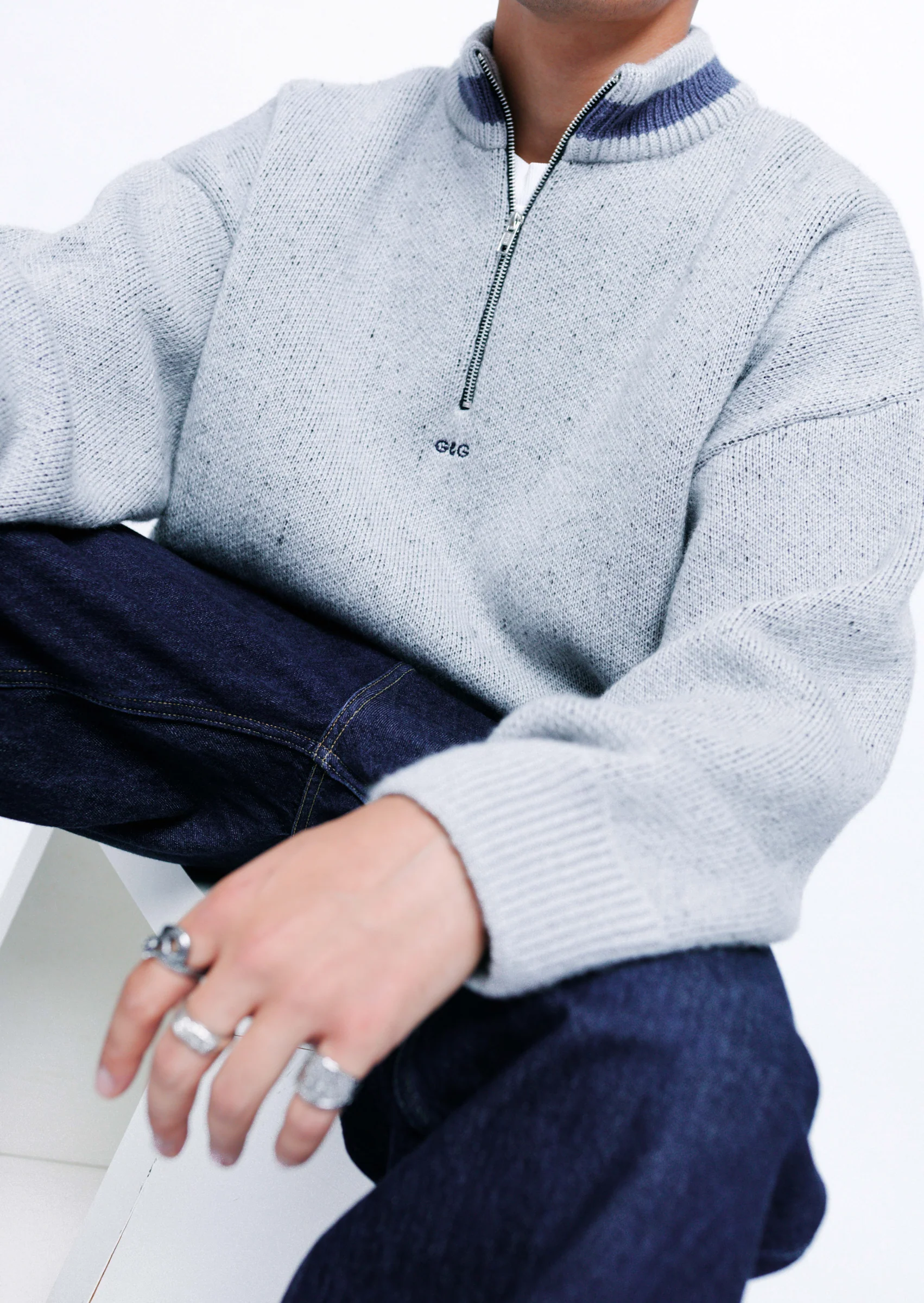 Knitted Simple 1/4 Zip Sweat - Ash - Image 6