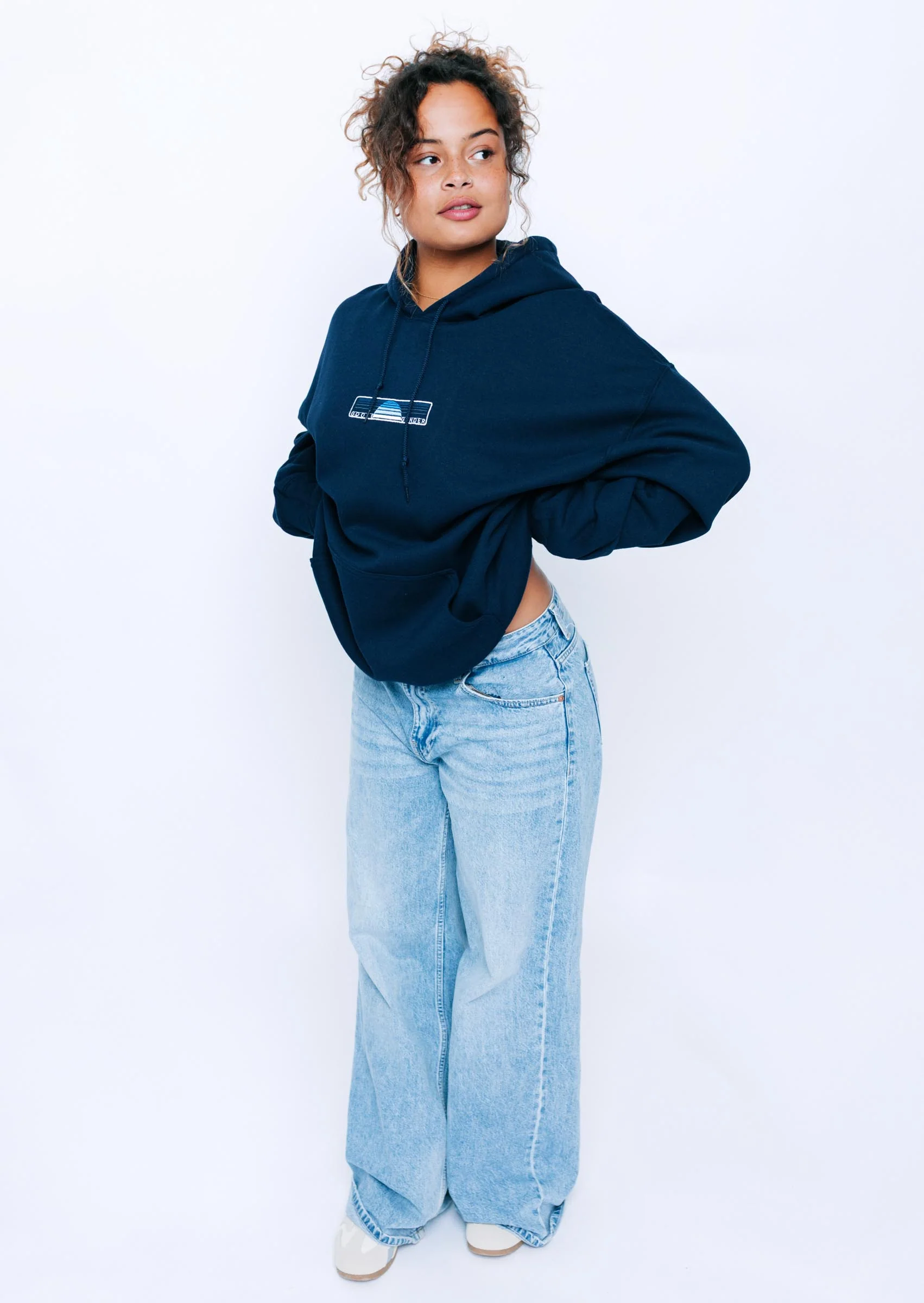 Sunset Embroidered Hood - Navy - Image 8