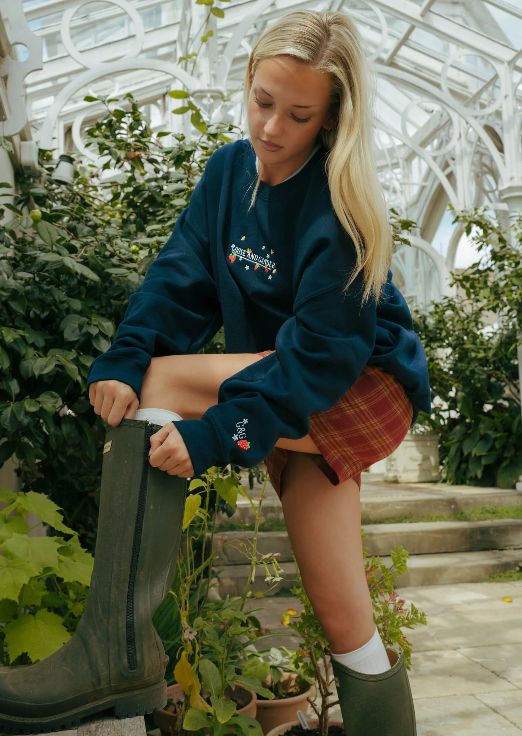 Wild Strawberry Embroidered Sweat - Navy - Image 5