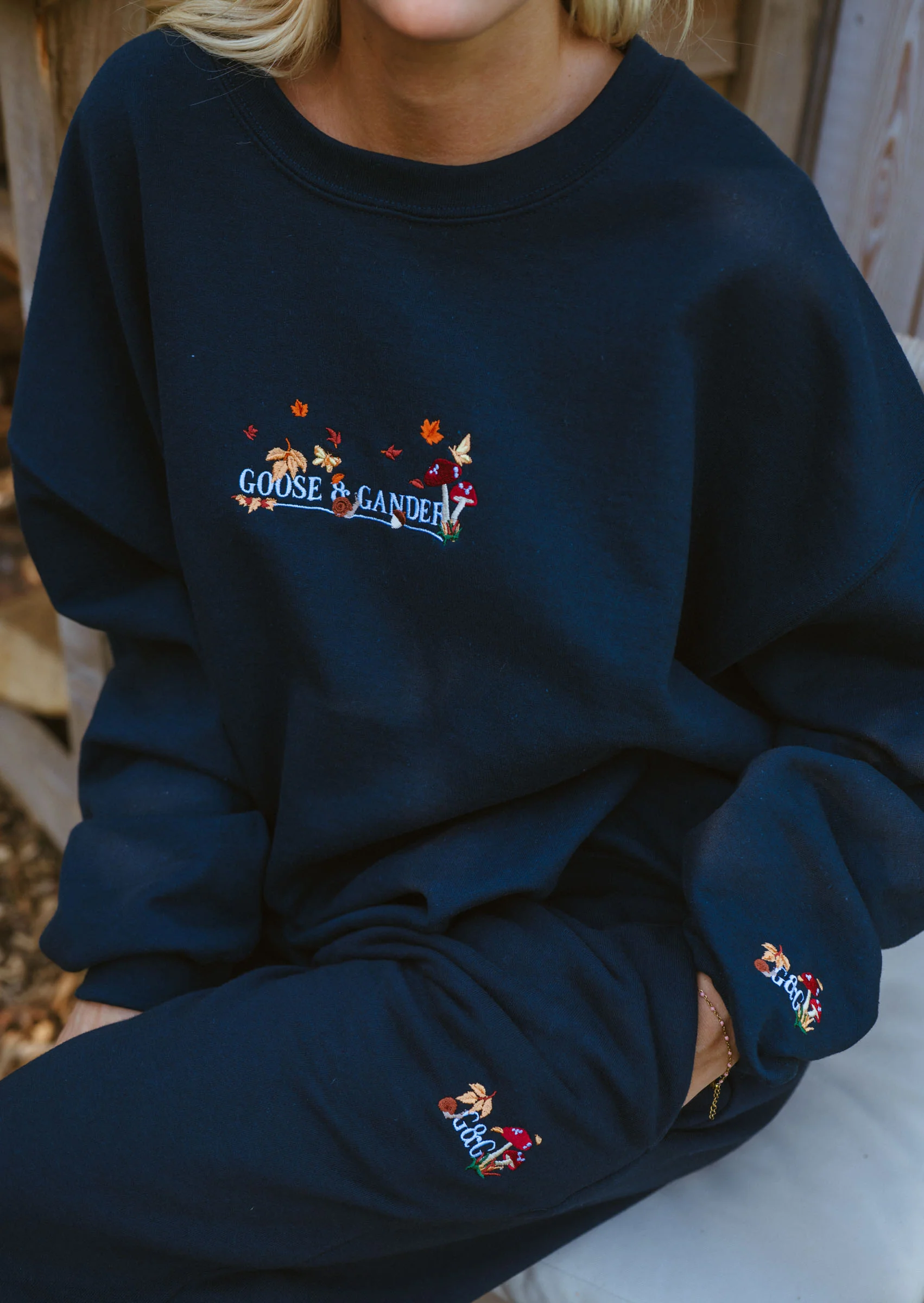 Woodland Embroidered Sweatshirt - Navy