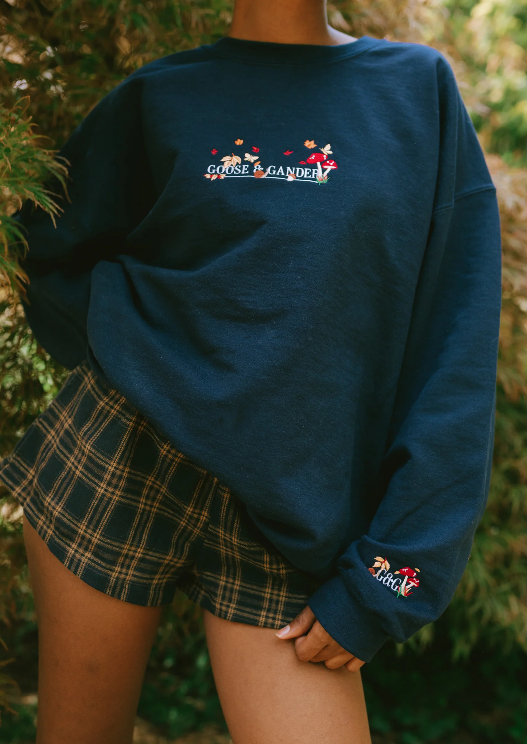 Woodland Embroidered Sweatshirt - Navy - Image 10